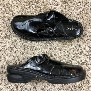 Born BOC Black Patent Leather Mules Clogs Buckle